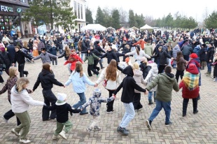 Зиму проводили, весну – встретили 