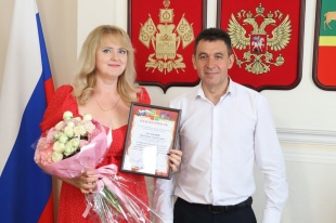 Поздравили строителей