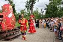 Сегодня в парке станицы Полтавской праздник детства — море смеха и красок! 