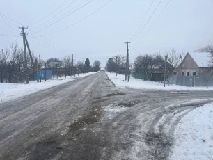 В районе продолжаются мероприятия по борьбе с гололедицей