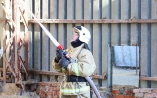 Из искры возгорится пламя. Не дайте ей шанса