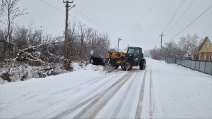 В районе продолжаются работы по очистке дорог от снега