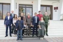 Вручили ключи детям-сиротам