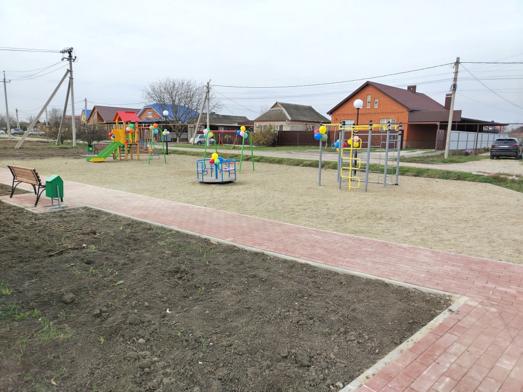 Фото детской площадки 1.jpg
