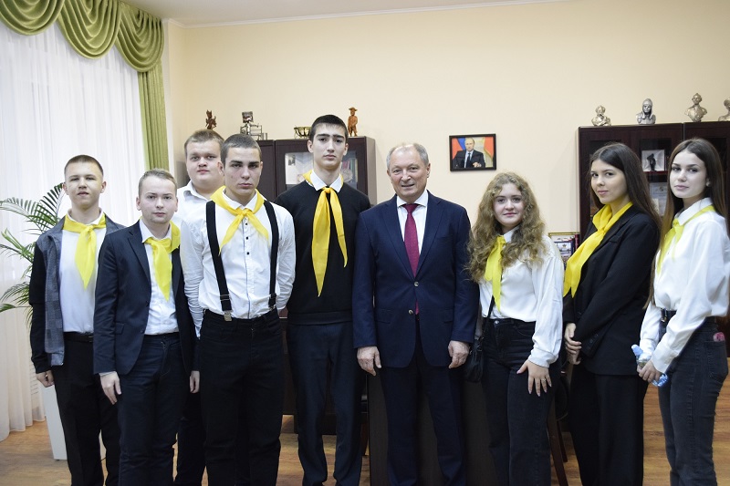 Посетили научный центр риса