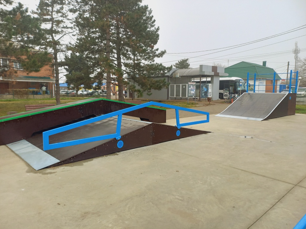 Скейт площадка Новомышастовское.jpg